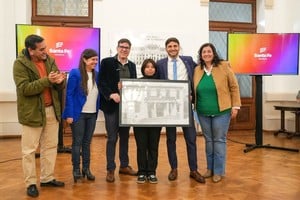 "Para nosotros, la política en infraestructura educativa no tiene ninguna limitación presupuestaria", dijo el gobernador Maximiliano Pullaro.